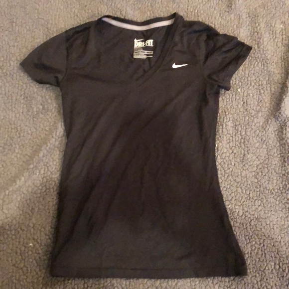 Black nike dri fit v neck - Picture 2 of 3